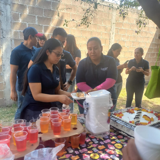 Comprometidos con nuestra comunidad: Visitamos Casa Tlaxcala